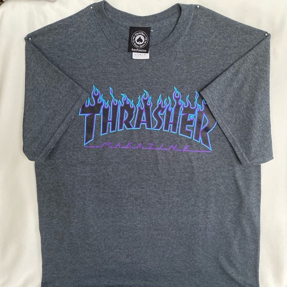 Thrasher Other - Gently Worn Thrasher Flame Men’s Graffiti Short Sleeve Tee Size Medium